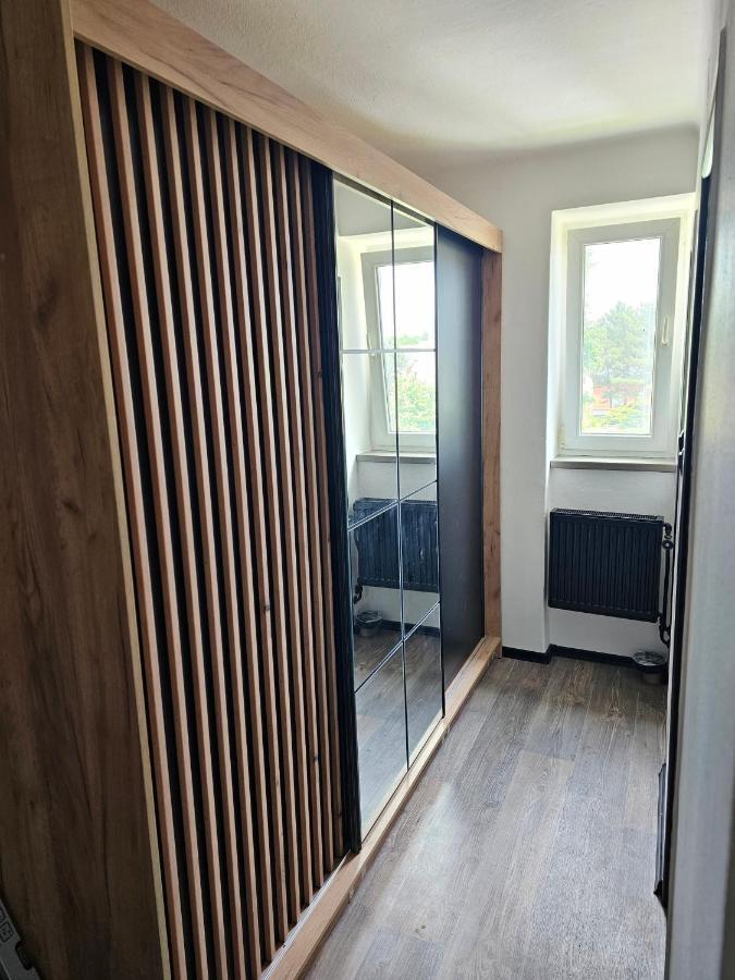 Apartman Opava S Parkovanim エクステリア 写真