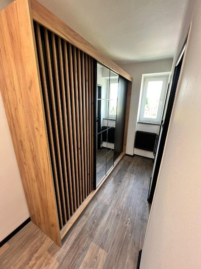 Apartman Opava S Parkovanim エクステリア 写真