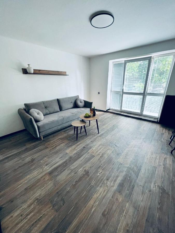 Apartman Opava S Parkovanim エクステリア 写真