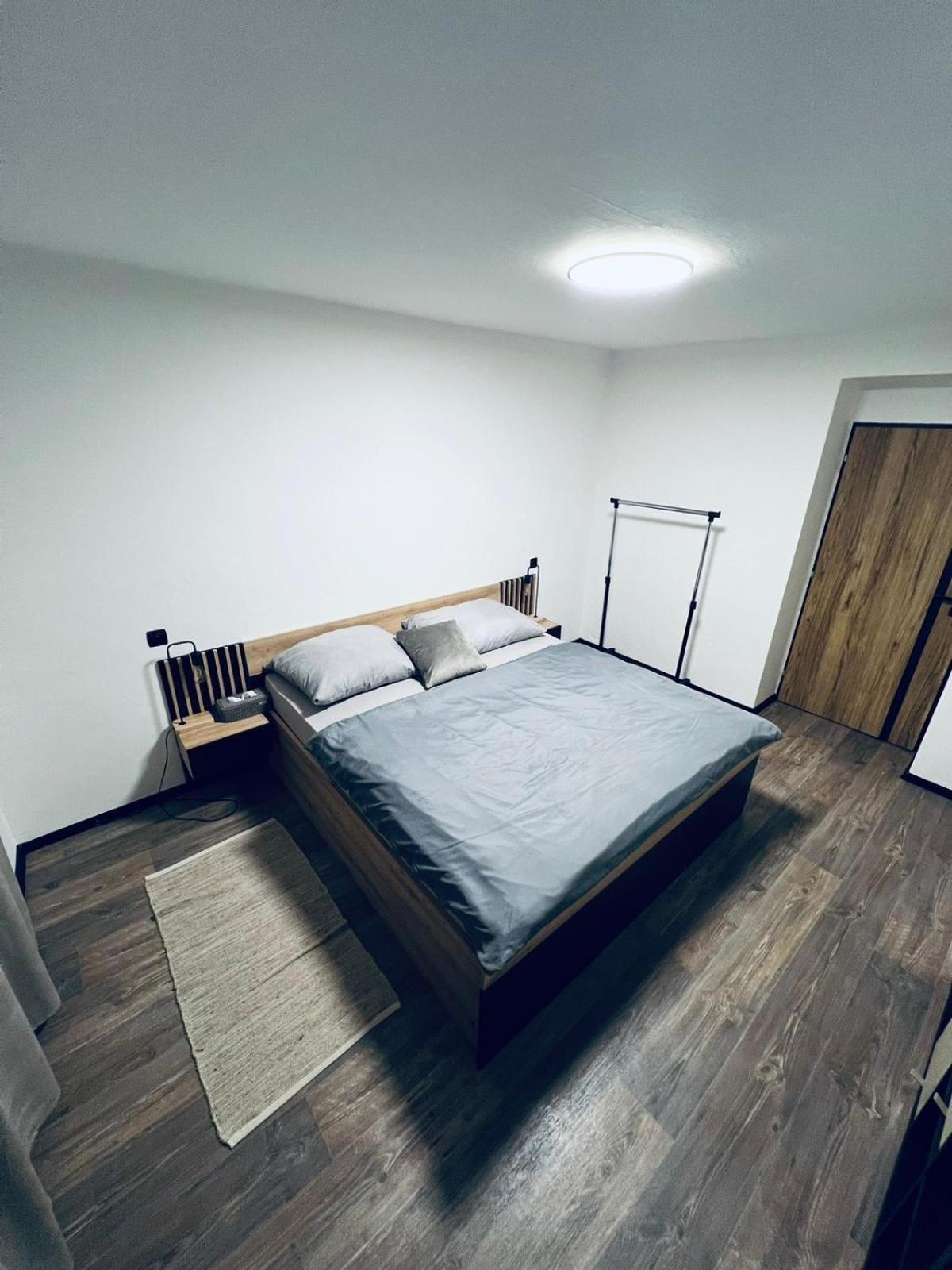 Apartman Opava S Parkovanim エクステリア 写真